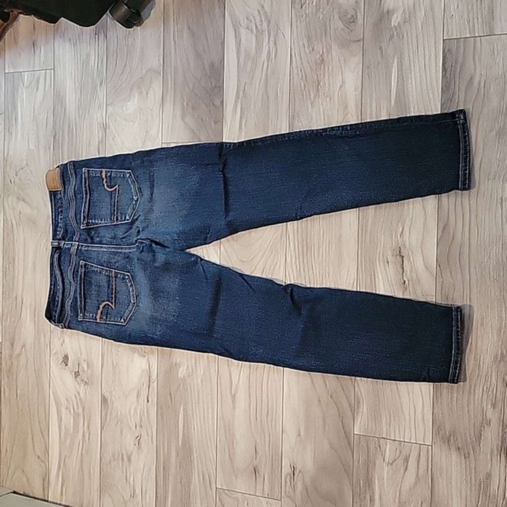 AMERICAN EAGLE NEXT LEVEL STRETCH JEANS.  size 10 regular